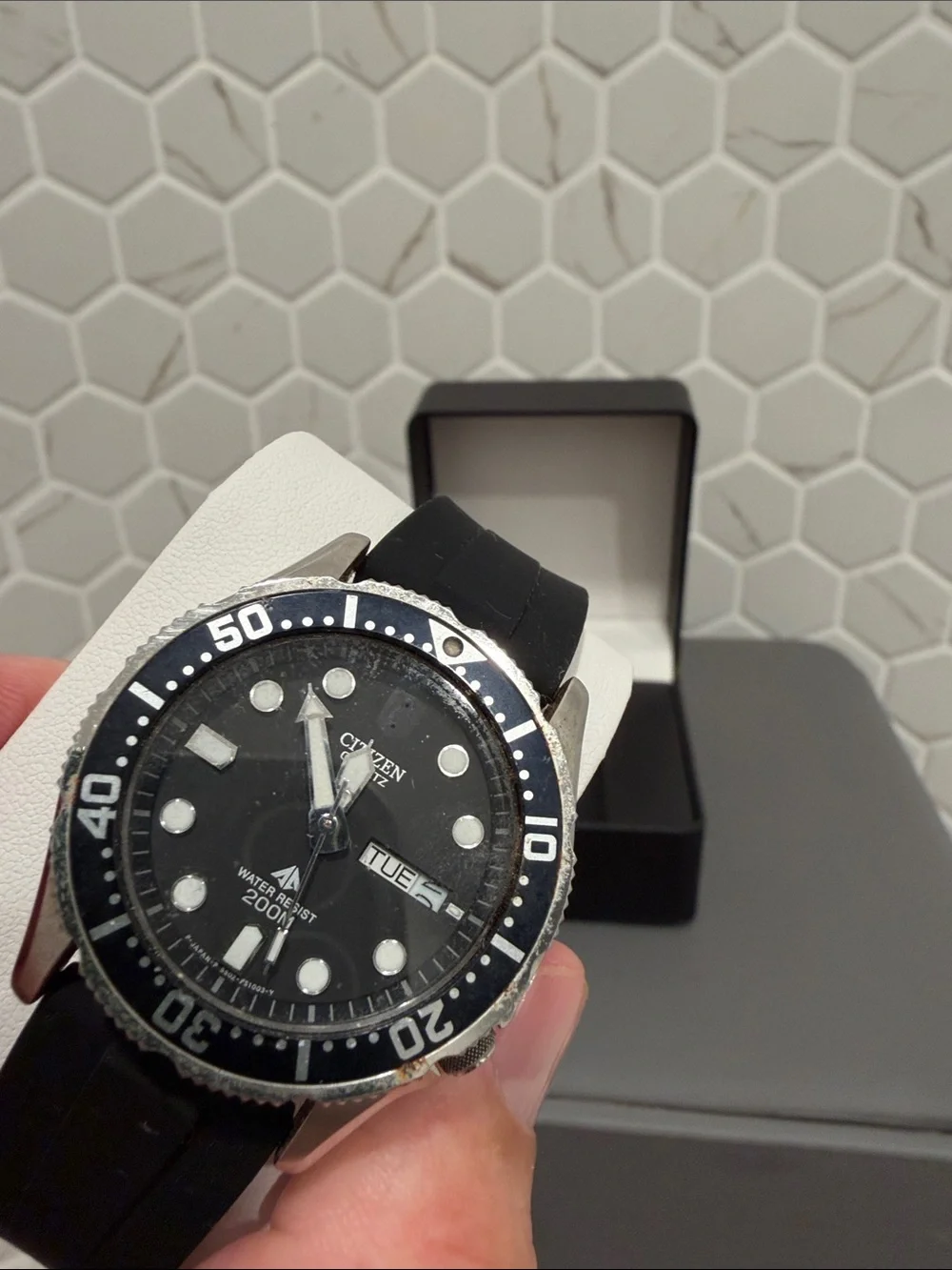 Vintage 90s Citizen Black and Silver Men's Diver Watch with Black Accent Bezel